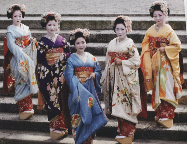 Традиционное кимоно